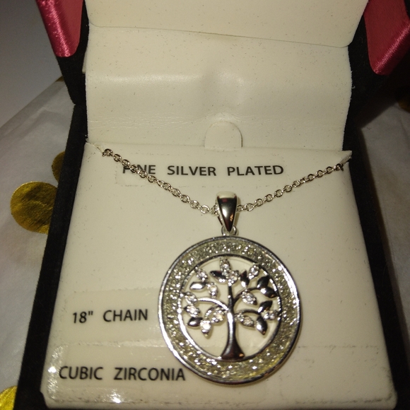 ☆NWT☆Stunning Fine Silver Tree of Life Pendant with 18" chain*Boxed* - Picture 2 of 12